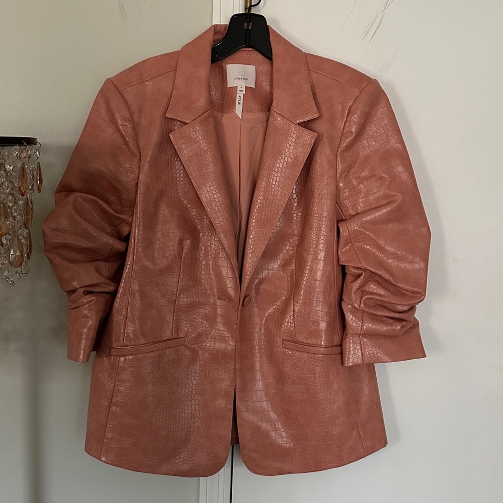 Cinq à Sept brown light brown faux Croc-Embossed Blazer maybe salmon color sz 6